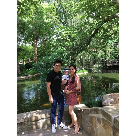 Meet your Posher, Quynh - Picture 1 of 1